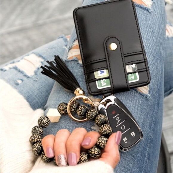 Black Leopard Beaded Key Ring w/ Black Wallet Bracelet - Picture 1 of 6